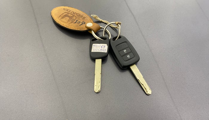 2017 Honda WR-V 1.2L I-VTEC VX MT, Petrol, Manual, 32,575 km, Key Close Up