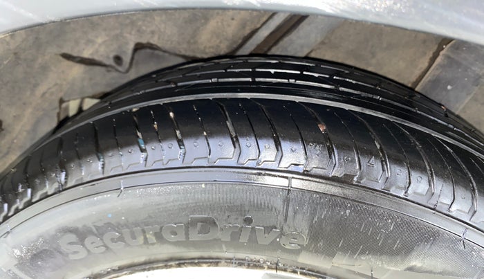 2017 Honda WR-V 1.2L I-VTEC VX MT, Petrol, Manual, 32,575 km, Left Rear Tyre Tread