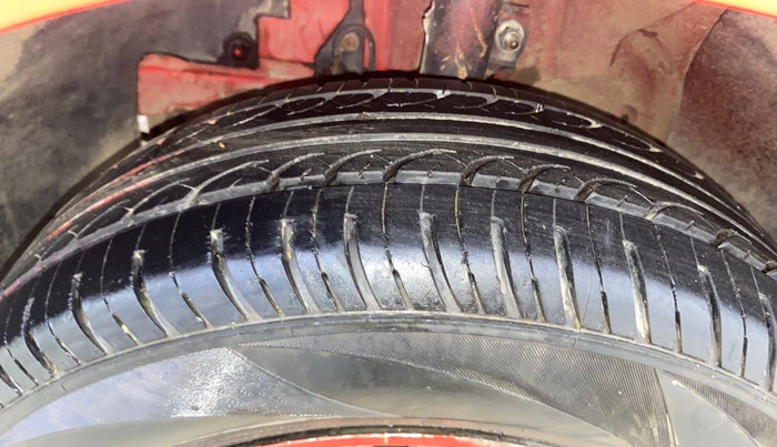 2016 Fiat Punto EVO DYNAMIC 1.2, Petrol, Manual, 60,364 km, Left Front Tyre Tread