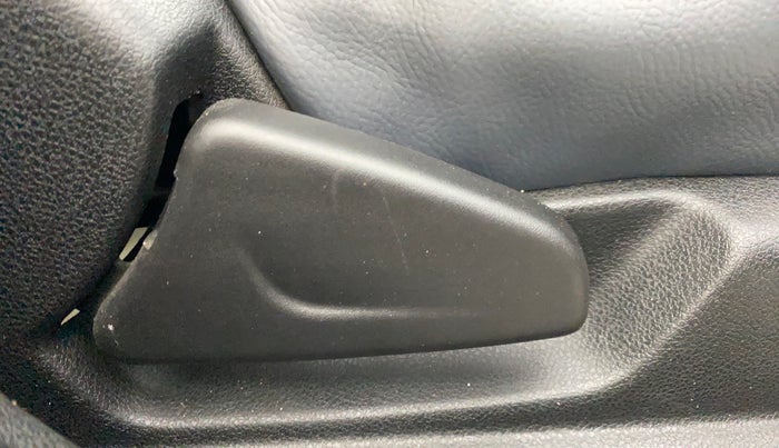 2021 Renault Kwid RXL, Petrol, Manual, 28,260 km, Driver Side Adjustment Panel