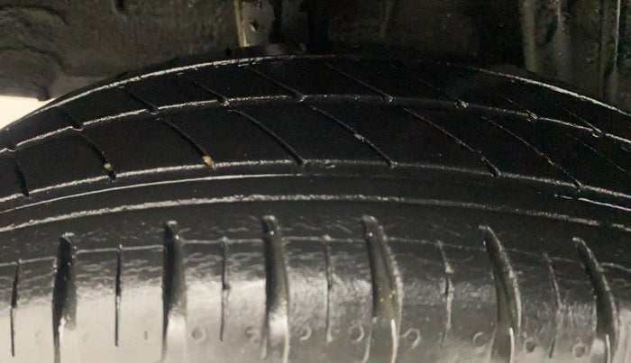 2021 Renault Kwid RXL, Petrol, Manual, 28,260 km, Right Rear Tyre Tread