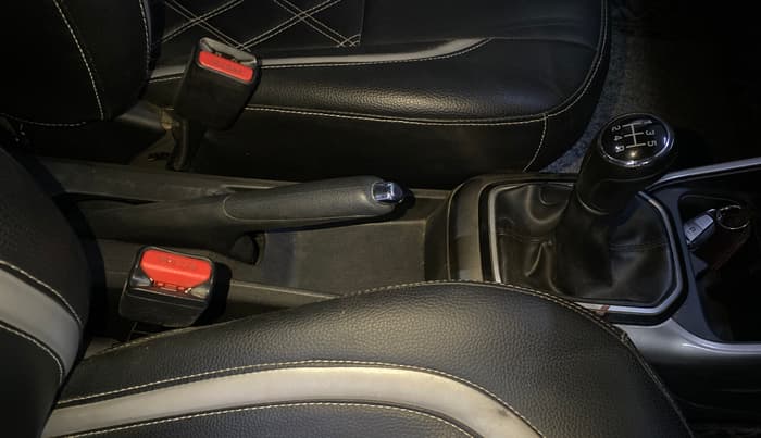 2019 Maruti IGNIS ZETA 1.2, Petrol, Manual, 64,610 km, Gear Lever