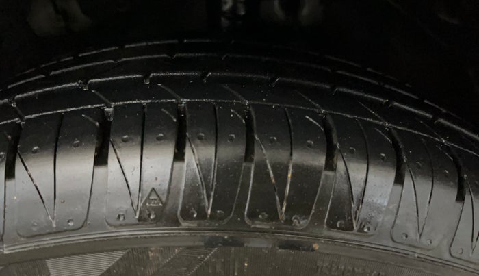 2024 KIA SONET Gravity 1.2 Petrol MT, Petrol, Manual, 12,824 km, Right Front Tyre Tread