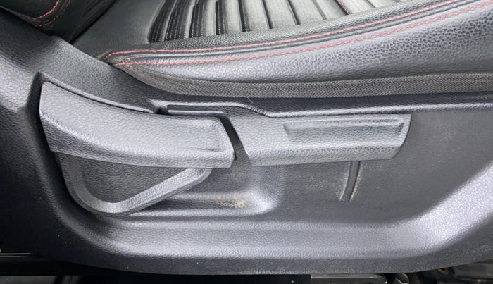 2020 KIA SONET GTX PLUS DCT 1.0, Petrol, Automatic, 11,802 km, Driver Side Adjustment Panel