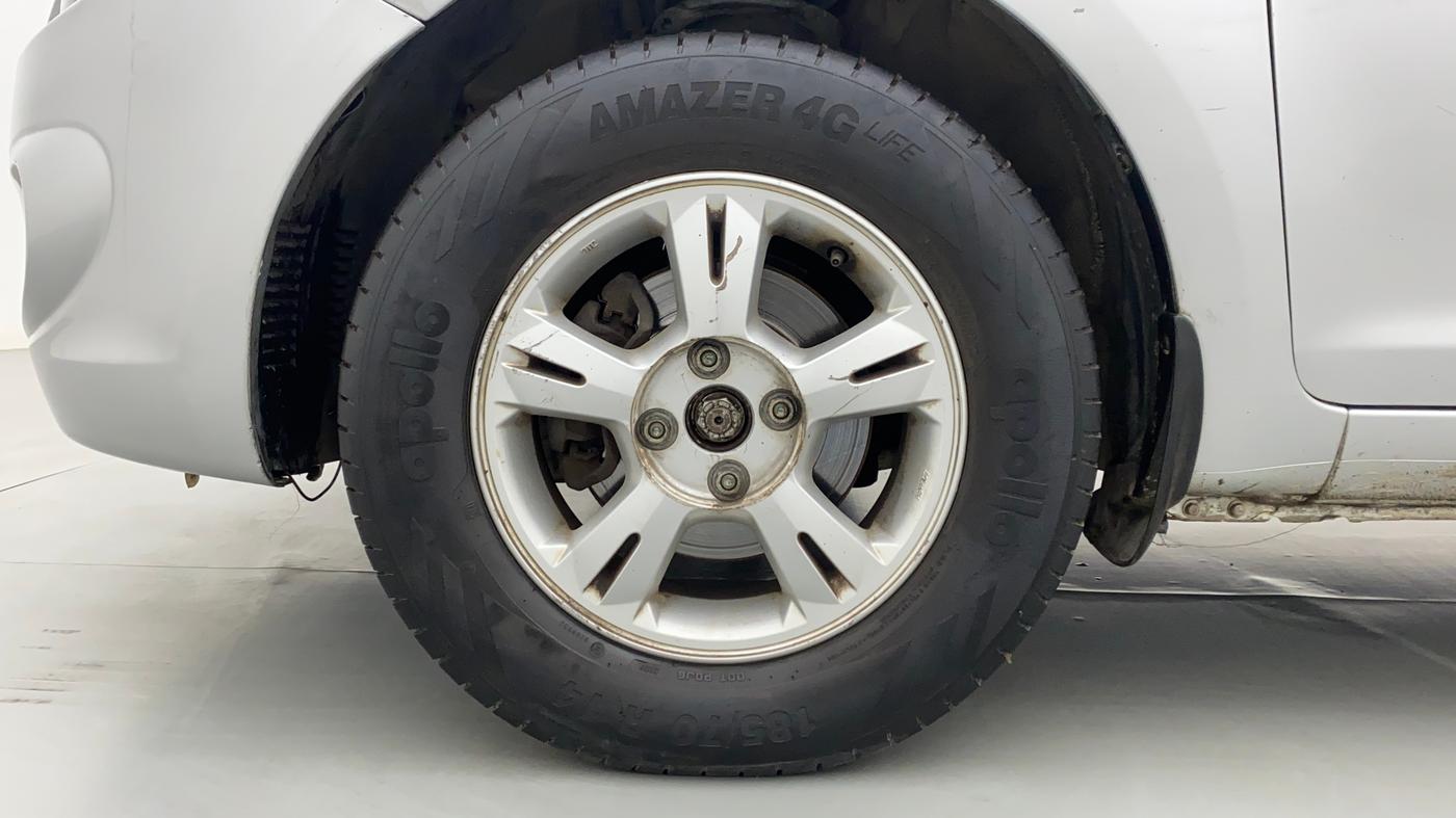 2010 Hyundai i20 ASTA 1.2, Petrol, Manual, 1,03,530 km, Left Front Wheel