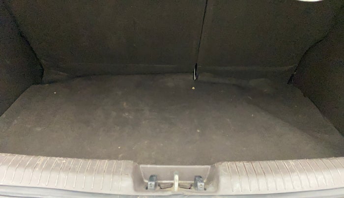 2010 Hyundai i20 ASTA 1.2, Petrol, Manual, 1,03,530 km, Boot Inside