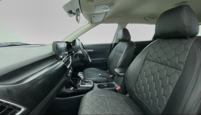 2020 KIA SELTOS HTK PLUS AT 1.5 DIESEL, Diesel, Automatic, 36,352 km, Right Side Front Door Cabin