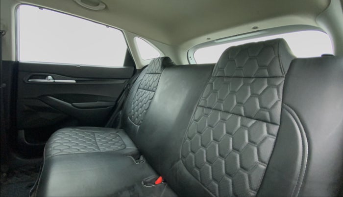 2020 KIA SELTOS HTK PLUS AT 1.5 DIESEL, Diesel, Automatic, 36,352 km, Right Side Rear Door Cabin