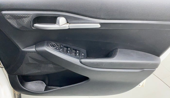 2020 KIA SELTOS HTK PLUS AT 1.5 DIESEL, Diesel, Automatic, 36,352 km, Driver Side Door Panels Control