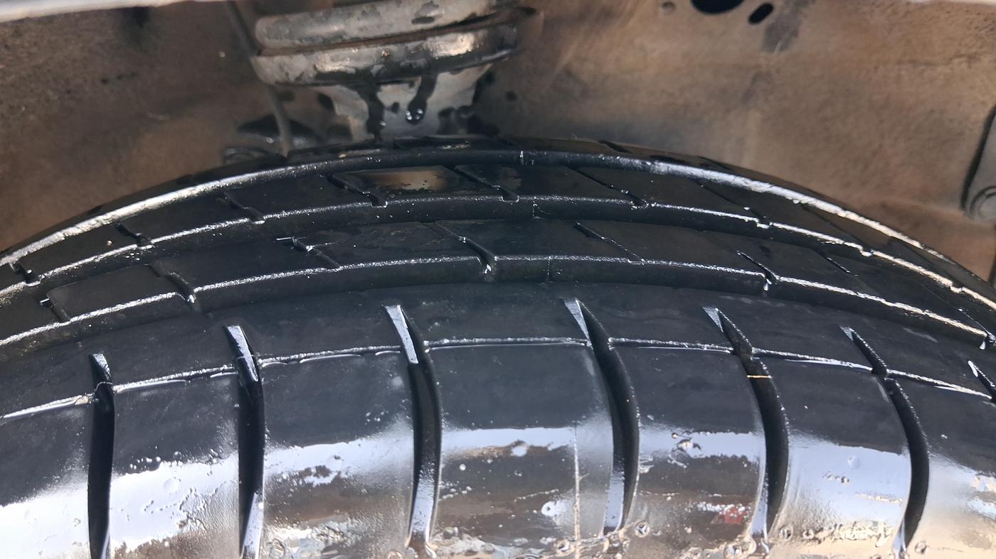 2017 Maruti Wagon R 1.0 VXI, Petrol, Manual, 50,864 km, Right Front Tyre Tread