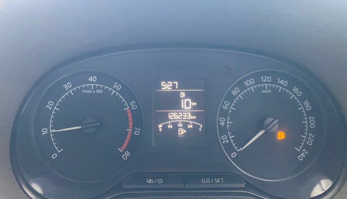 2015 Skoda Rapid 1.6 MPI ELEGANCE PLUS, Petrol, Manual, 1,26,232 km, Odometer Image