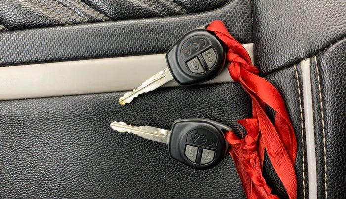 2020 Maruti Swift VXI, Petrol, Manual, 80,344 km, Key Close Up
