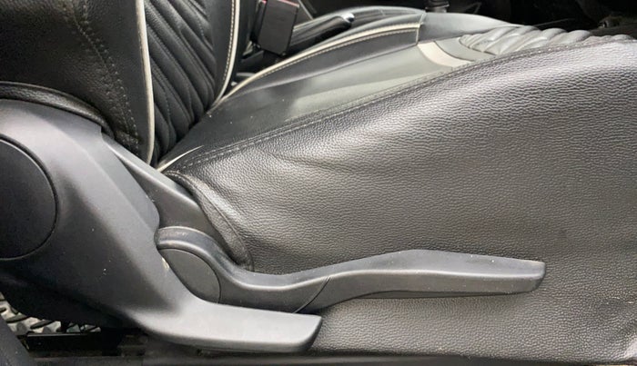 2020 Maruti Swift VXI, Petrol, Manual, 80,344 km, Driver Side Adjustment Panel