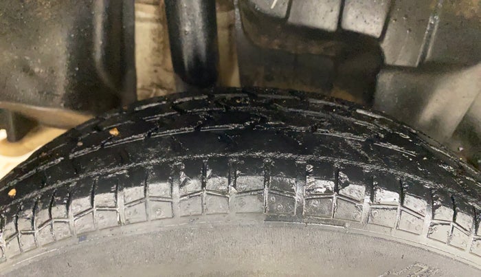 2020 Maruti Swift VXI, Petrol, Manual, 80,344 km, Right Rear Tyre Tread