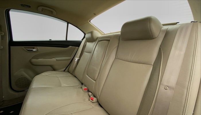 2018 Maruti Ciaz ALPHA 1.4 VVT AMT, Petrol, Automatic, 74,870 km, Right Side Rear Door Cabin