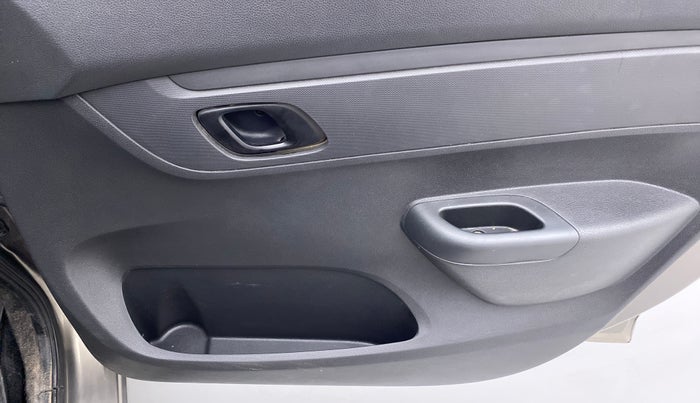 2015 Renault Kwid RXL, Petrol, Manual, 46,641 km, Driver Side Door Panels Control