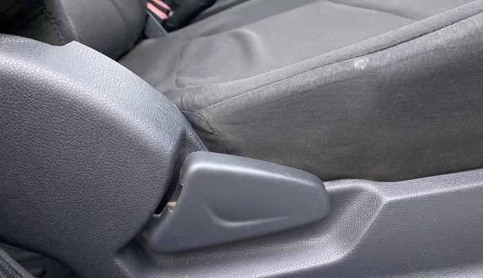 2015 Renault Kwid RXL, Petrol, Manual, 46,641 km, Driver Side Adjustment Panel