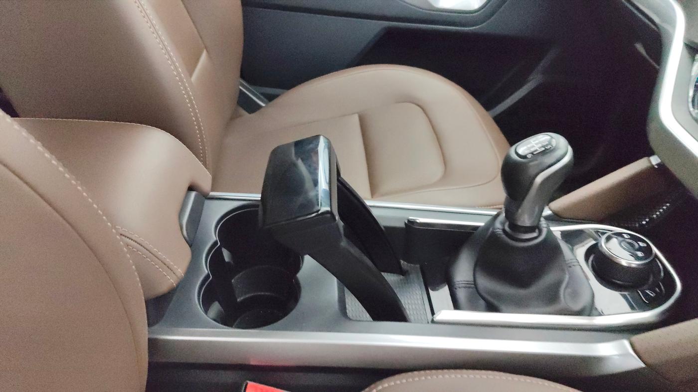 2019 Tata Harrier XZ 2.0L, Diesel, Manual, 39,091 km, Gear Lever