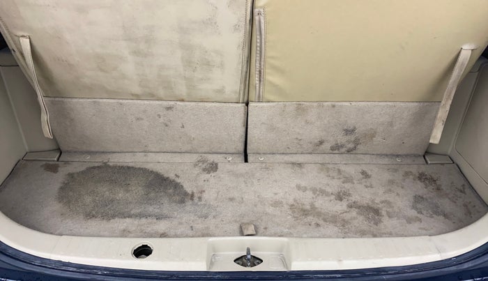 2017 Maruti Ertiga ZXI+, Petrol, Manual, 1,49,740 km, Boot Inside