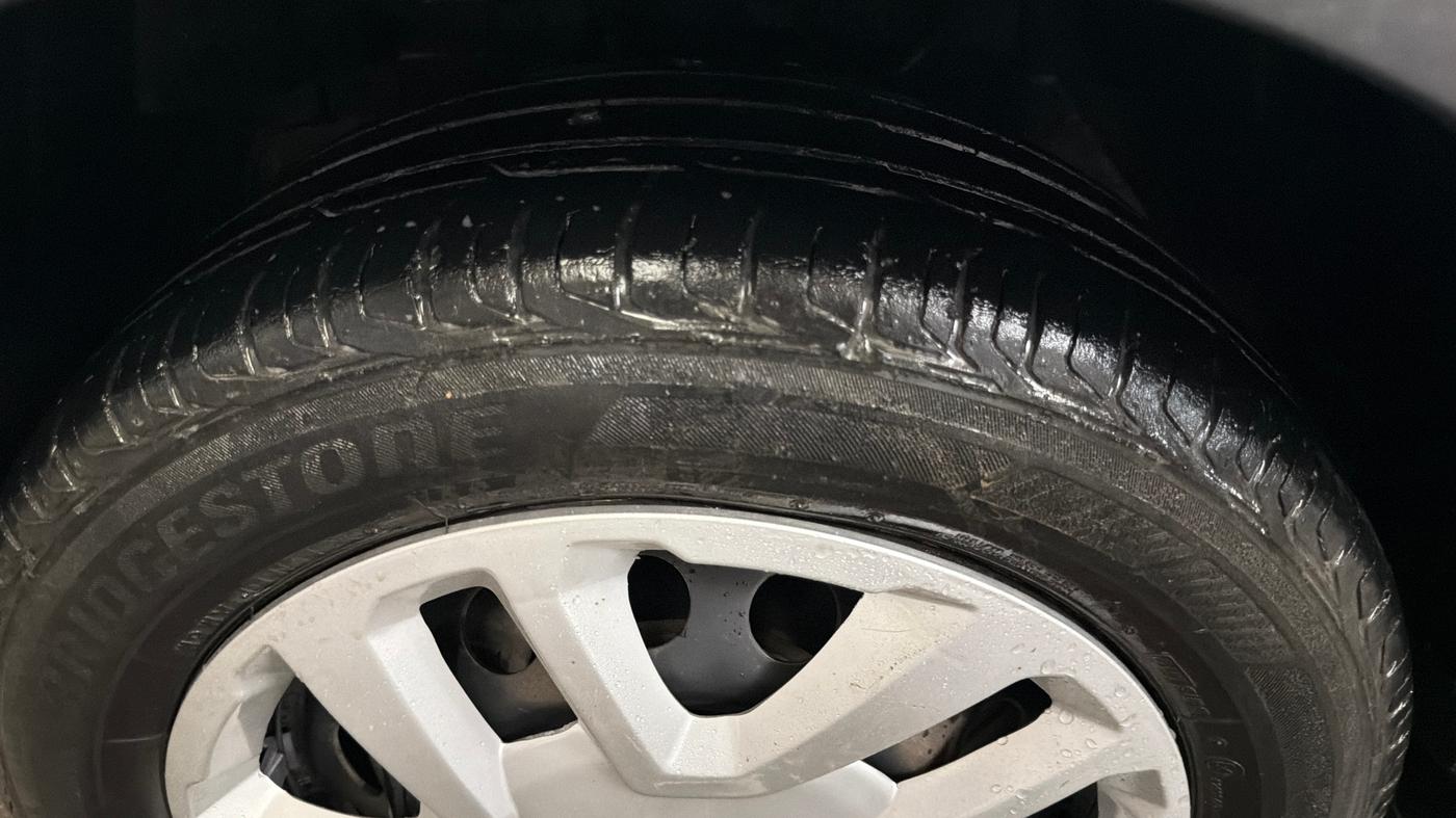 2020 Tata NEXON XM PETROL, Petrol, Manual, 86,625 km, Left Front Tyre Tread