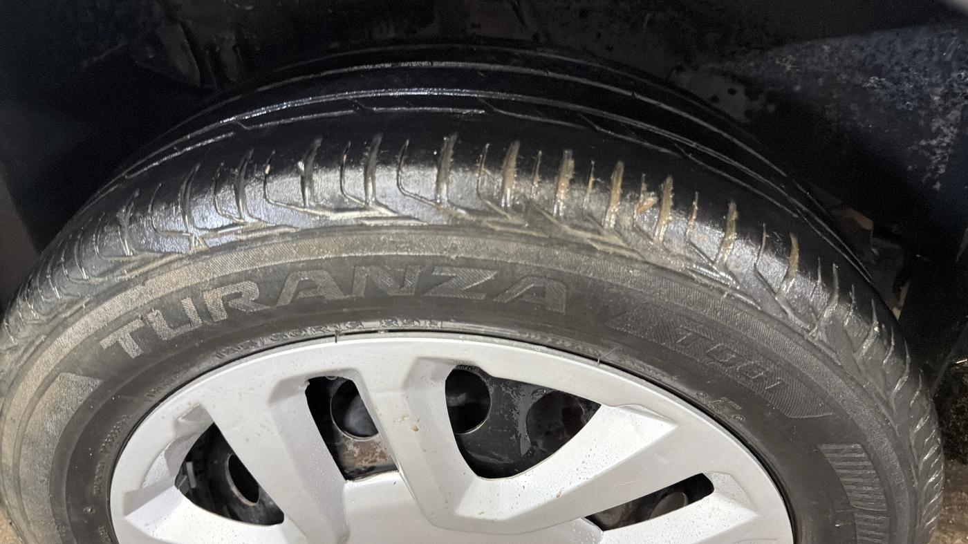 2020 Tata NEXON XM PETROL, Petrol, Manual, 86,625 km, Right Rear Tyre Tread