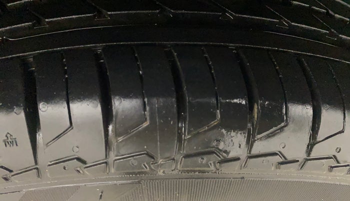 2014 Ford Ecosport TREND 1.5L DIESEL, Diesel, Manual, 81,627 km, Left Front Tyre Tread