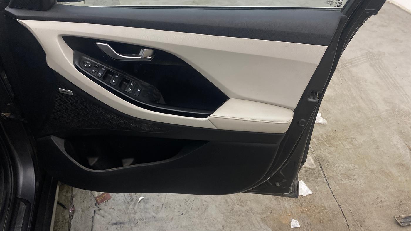2021 Hyundai Creta SX (O) AT 1.5 DIESEL, Diesel, Automatic, 96,676 km, Driver Side Door Panels Control