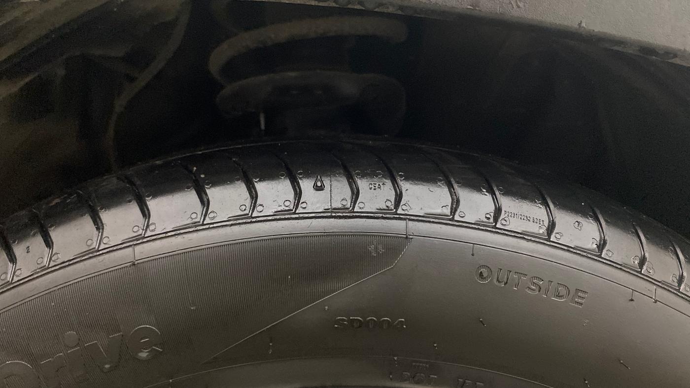 2021 Hyundai Creta SX (O) AT 1.5 DIESEL, Diesel, Automatic, 96,676 km, Right Front Tyre Tread