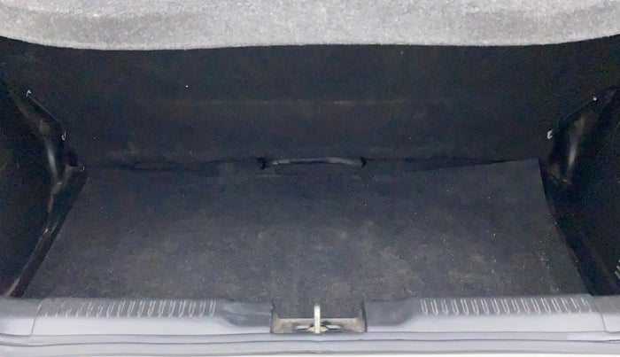 2021 Maruti Swift VXI, Petrol, Manual, 37,171 km, Boot Inside