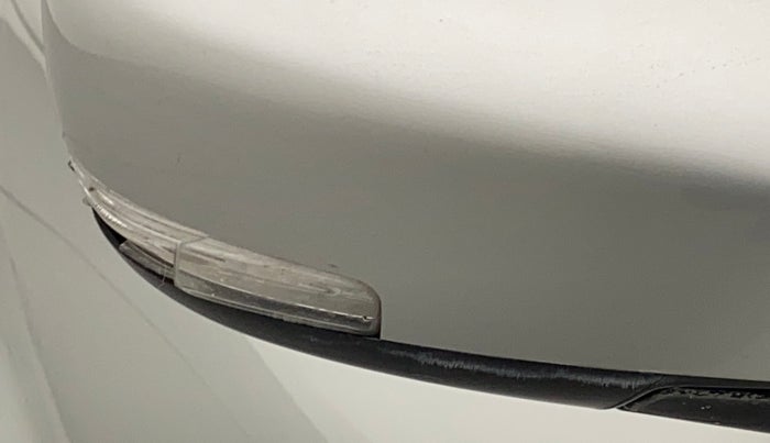 2021 Maruti Swift VXI, Petrol, Manual, 37,171 km, Right rear-view mirror - Indicator light has minor damage