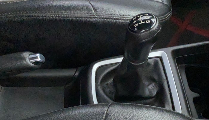 2021 Maruti Swift VXI, Petrol, Manual, 37,171 km, Gear Lever