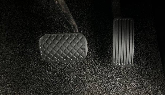 2021 MG HECTOR SHINE 1.5 PETROL TURBO CVT, Petrol, Automatic, 27,395 km, Pedals