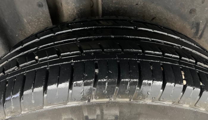 2021 MG HECTOR SHINE 1.5 PETROL TURBO CVT, Petrol, Automatic, 27,395 km, Right Rear Tyre Tread