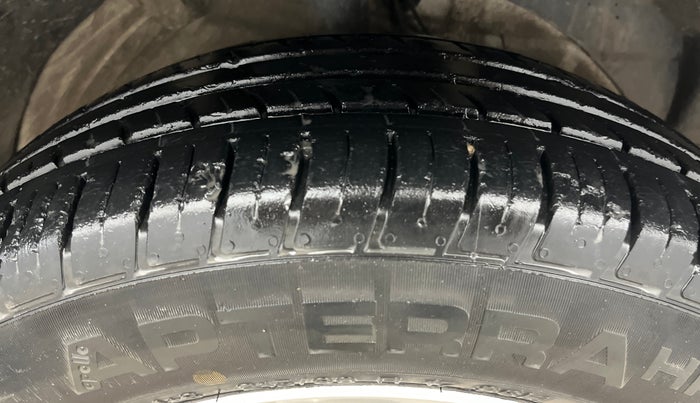 2021 MG HECTOR SHINE 1.5 PETROL TURBO CVT, Petrol, Automatic, 27,395 km, Right Front Tyre Tread