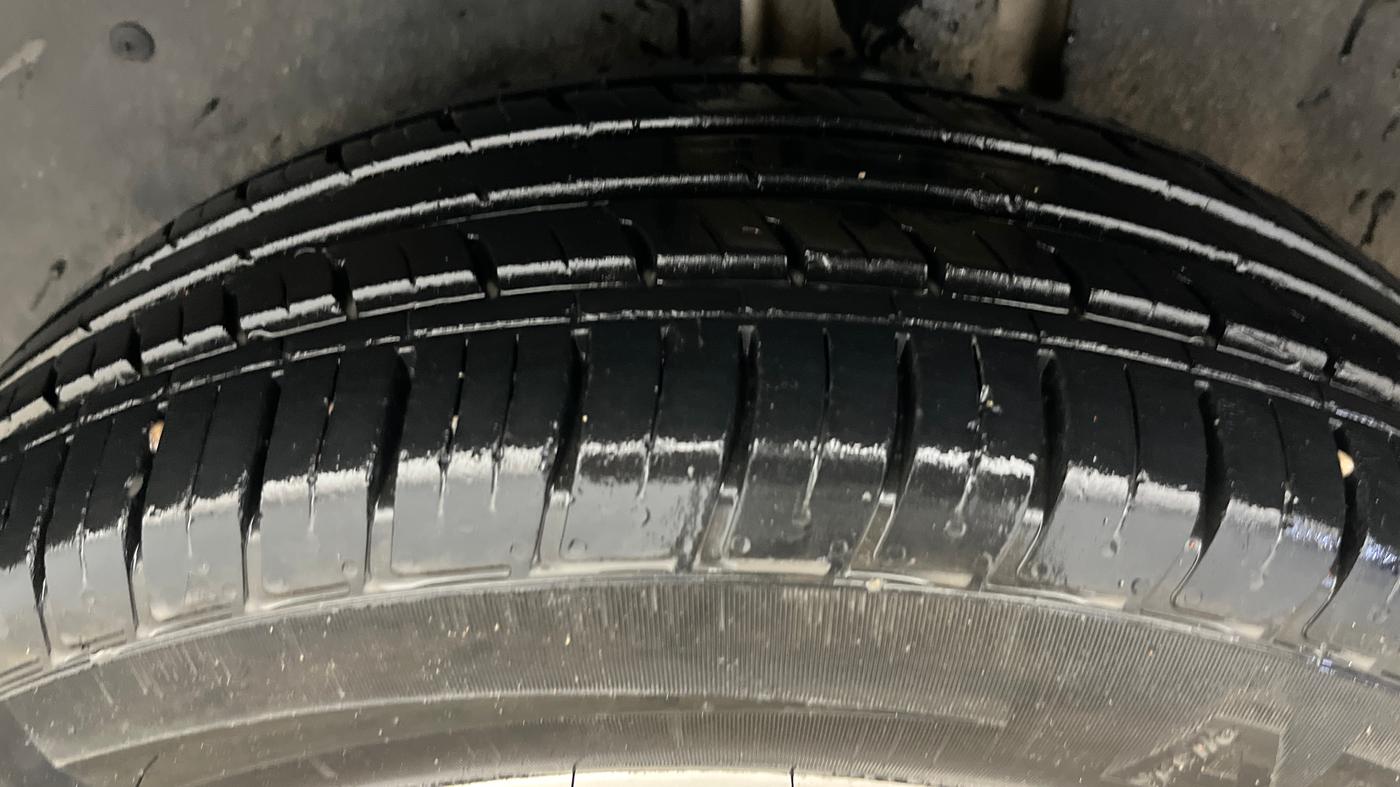 2021 MG HECTOR SHINE 1.5 PETROL TURBO CVT, Petrol, Automatic, 27,624 km, Left Rear Tyre Tread