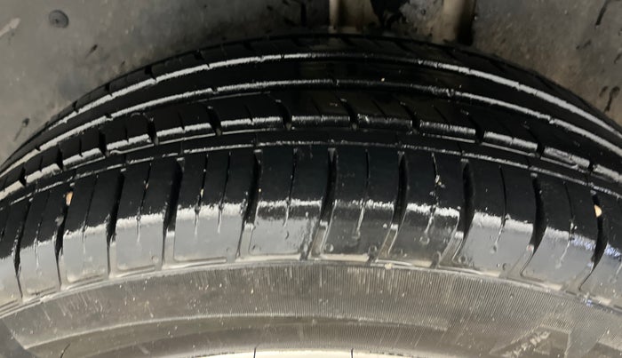 2021 MG HECTOR SHINE 1.5 PETROL TURBO CVT, Petrol, Automatic, 27,395 km, Left Rear Tyre Tread