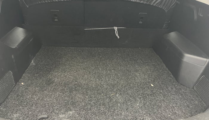 2021 MG HECTOR SHINE 1.5 PETROL TURBO CVT, Petrol, Automatic, 27,395 km, Boot Inside