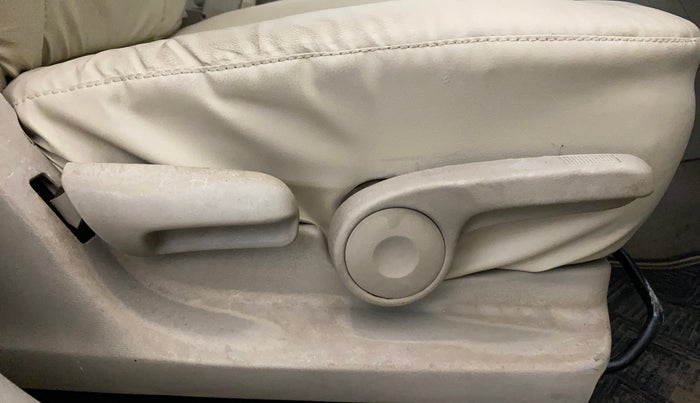 2014 Maruti Ciaz VXI+, Petrol, Manual, 91,661 km, Driver Side Adjustment Panel