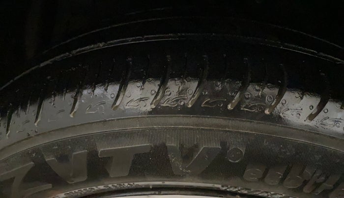 2014 Maruti Ciaz VXI+, Petrol, Manual, 91,661 km, Left Front Tyre Tread