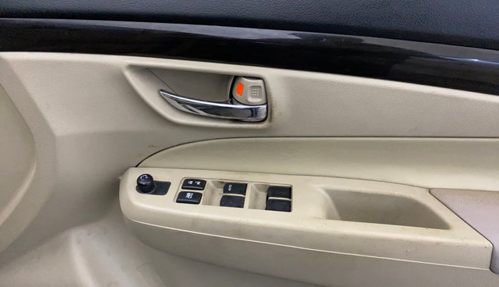 2014 Maruti Ciaz VXI+, Petrol, Manual, 91,661 km, Driver Side Door Panels Control