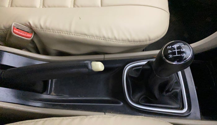 2014 Maruti Ciaz VXI+, Petrol, Manual, 91,661 km, Gear Lever