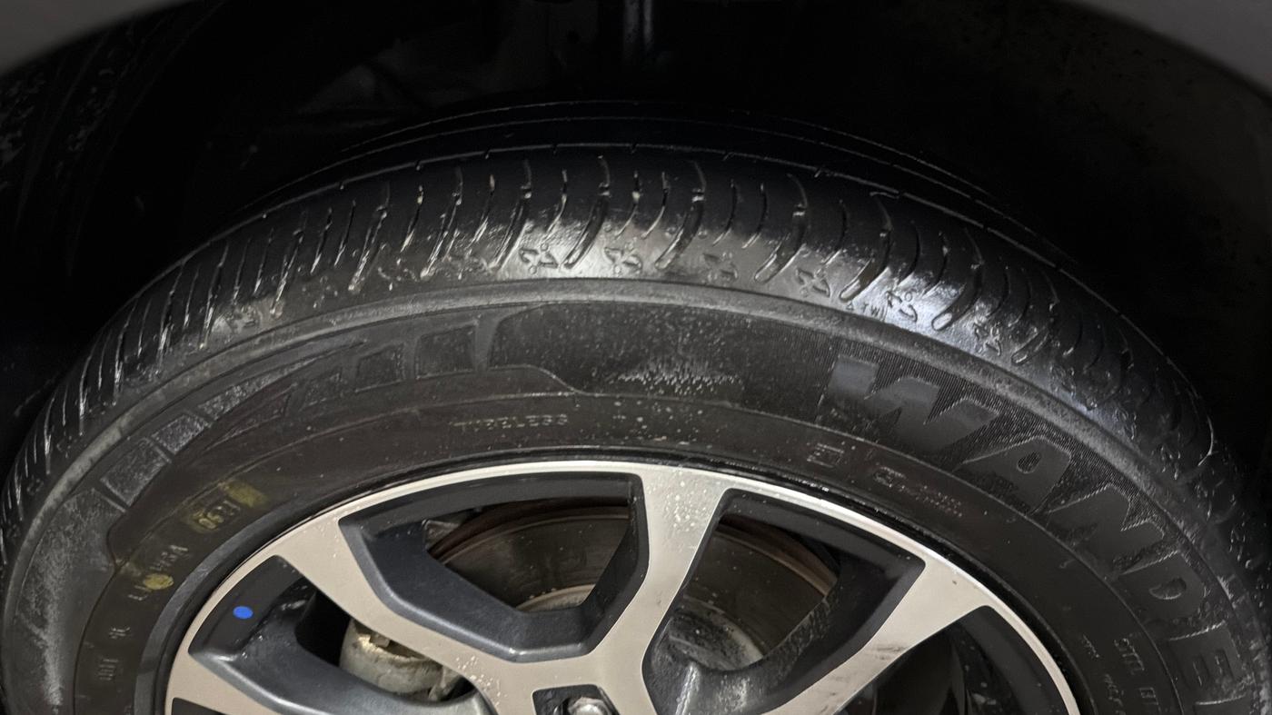 2024 Maruti XL6 ZETA CNG, CNG, Manual, 47,043 km, Left Front Tyre Tread