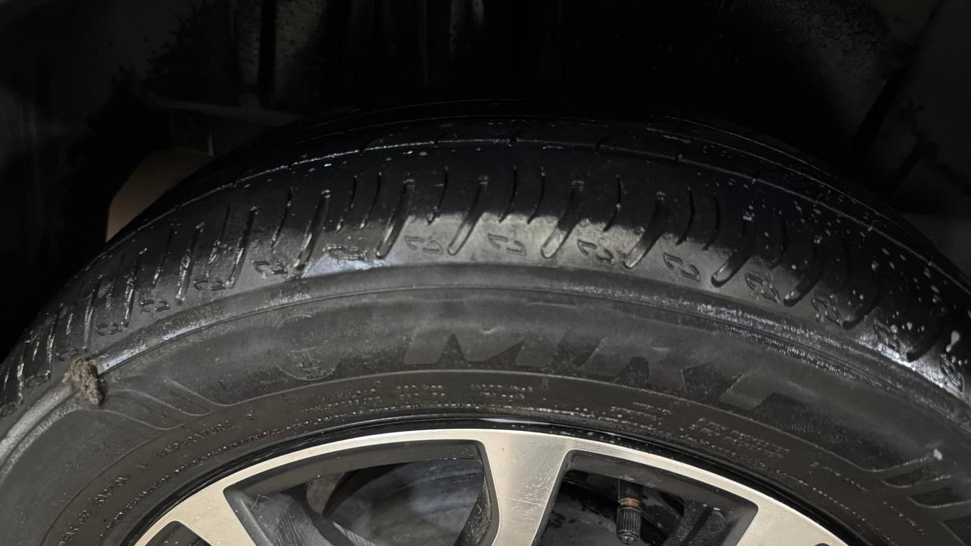 2024 Maruti XL6 ZETA CNG, CNG, Manual, 47,043 km, Right Rear Tyre Tread