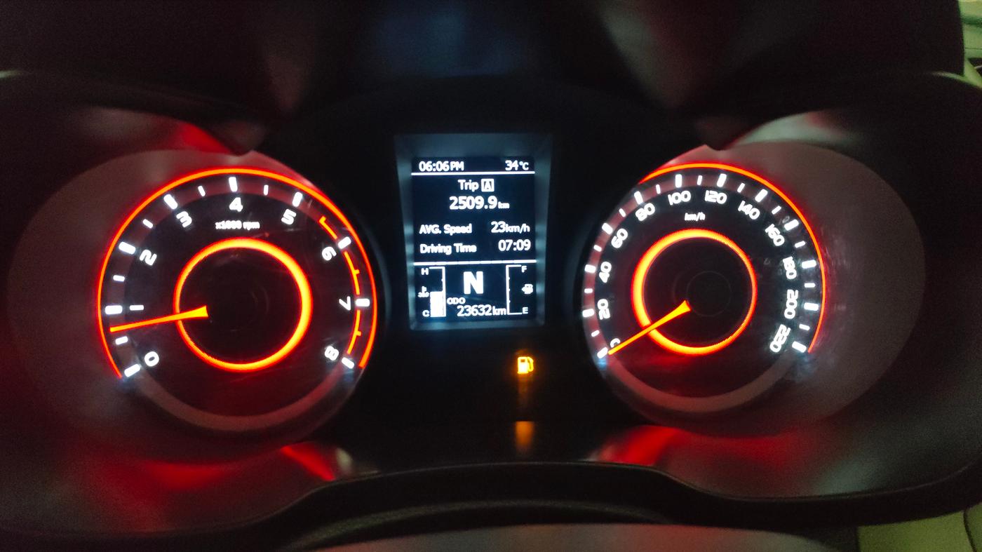 2022 Mahindra XUV300 W6 1.2 PETROL AMT, Petrol, Automatic, 23,631 km, Odometer Image