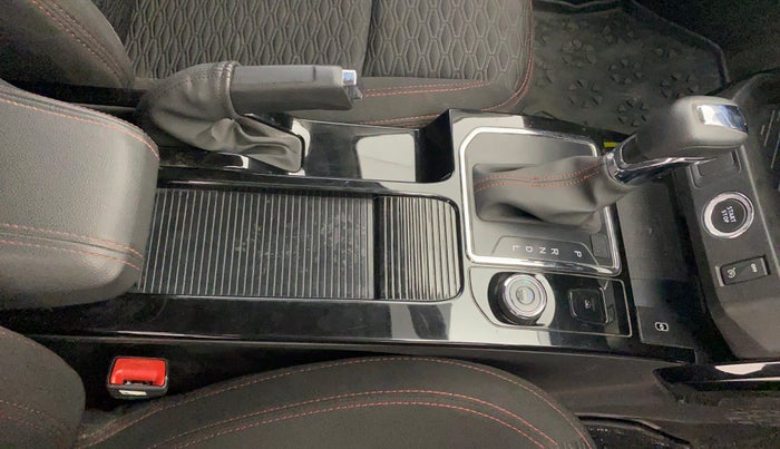 2023 Renault Kiger RXZ TURBO CVT, Petrol, Automatic, 30,767 km, Gear Lever