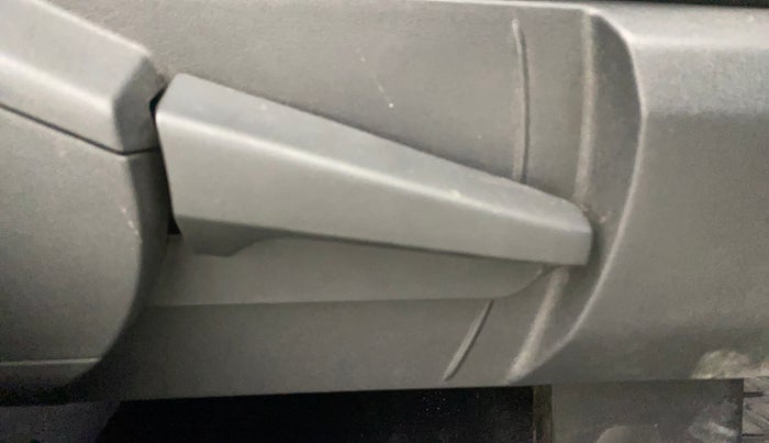 2023 Renault Kiger RXZ TURBO CVT, Petrol, Automatic, 30,767 km, Driver Side Adjustment Panel