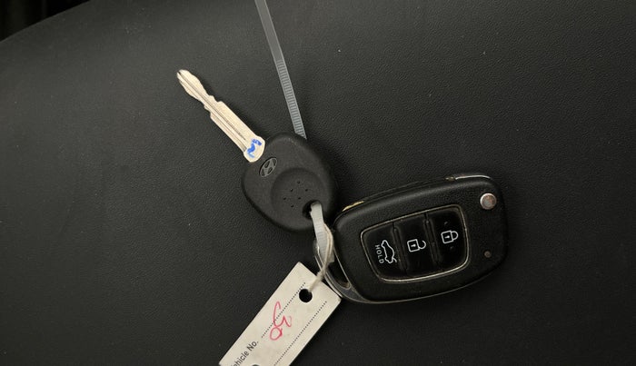 2020 Hyundai GRAND I10 NIOS SPORTZ 1.2 KAPPA VTVT CNG, CNG, Manual, 49,503 km, Key Close Up