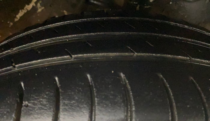 2012 Maruti Alto K10 VXI, Petrol, Manual, 67,547 km, Right Front Tyre Tread