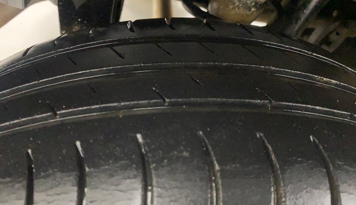 2012 Maruti Alto K10 VXI, Petrol, Manual, 67,547 km, Right Rear Tyre Tread