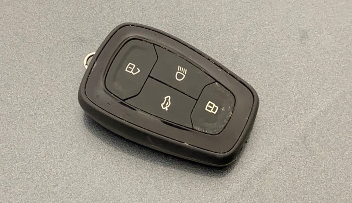 2022 Tata TIAGO NRG XZ MT, Petrol, Manual, 56,911 km, Key Close Up